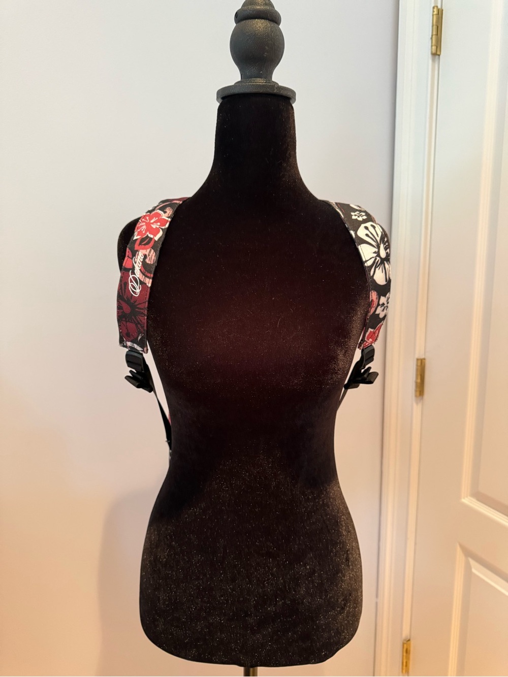Dakine Black and Red Floral Mini Backpack - Picture 3 of 10